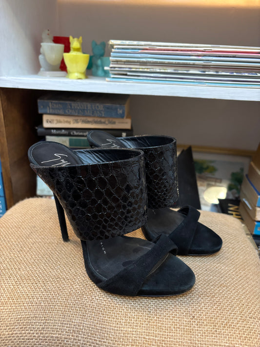 Giuseppe Zanotti Mules 35.5