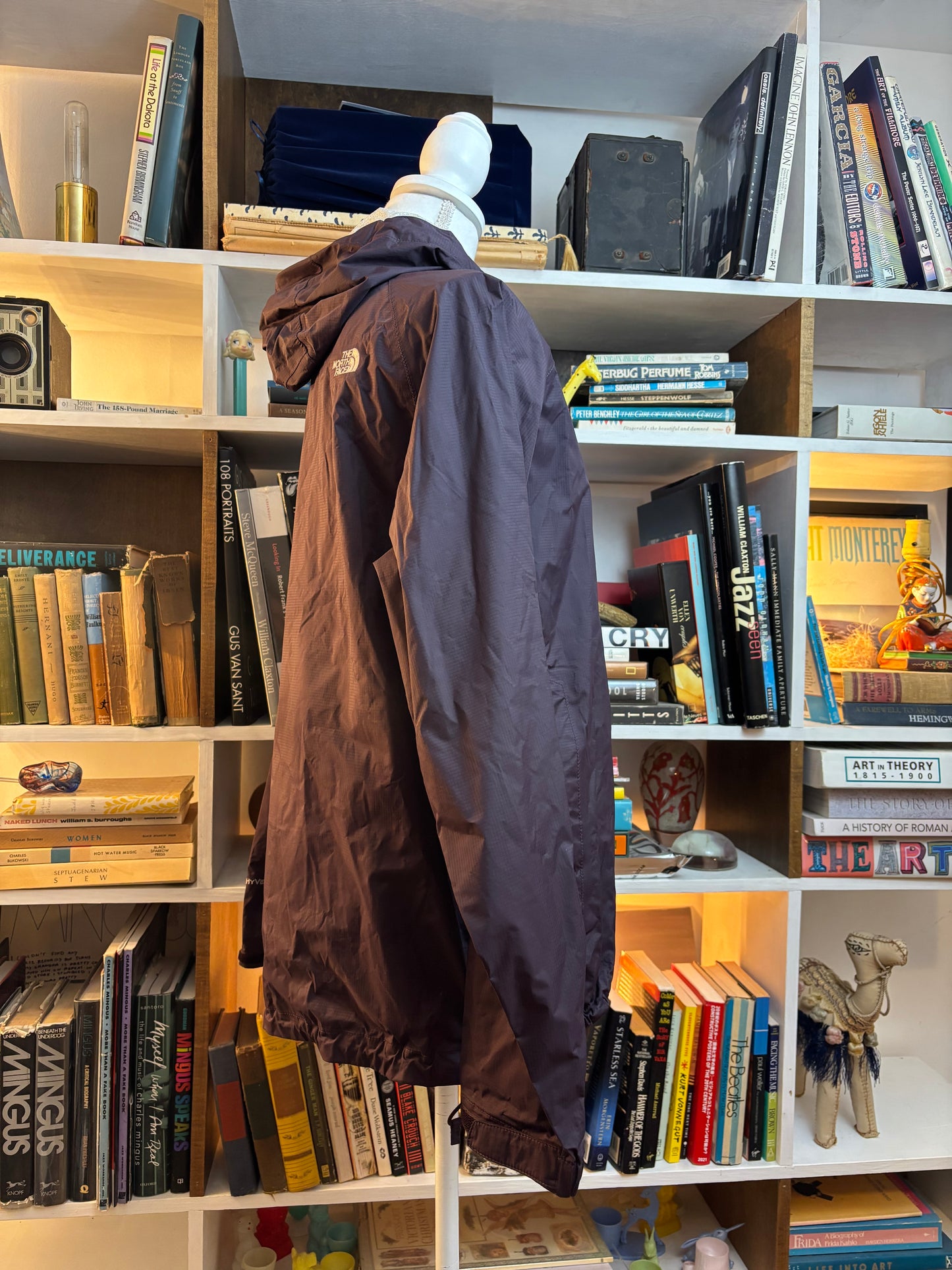 The North Face HyVent 2.5L Windbreaker