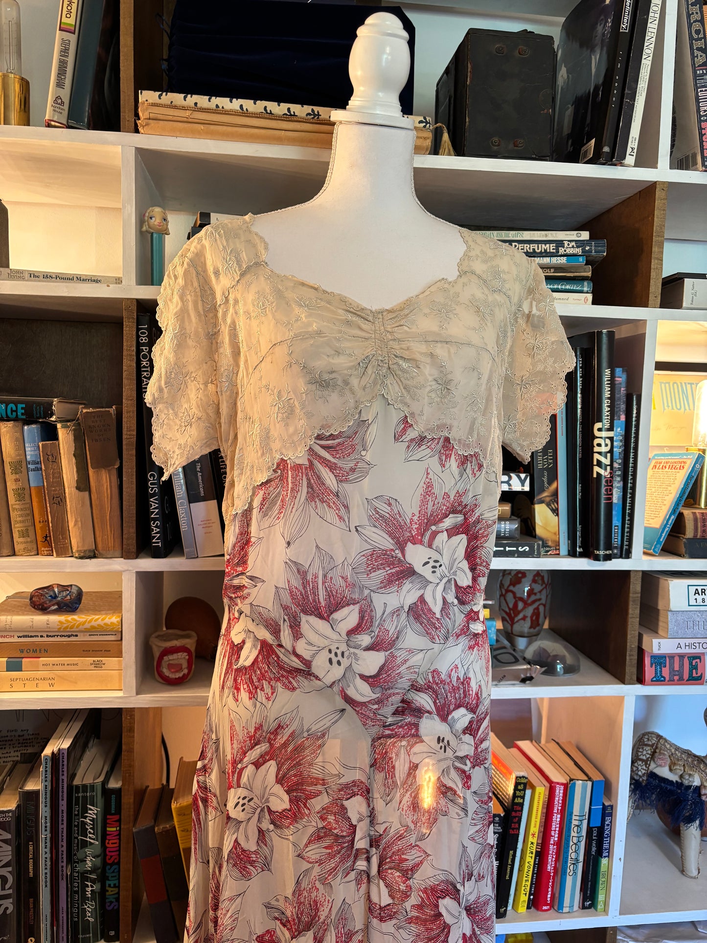 1940's Vintage Lace Floral Dress