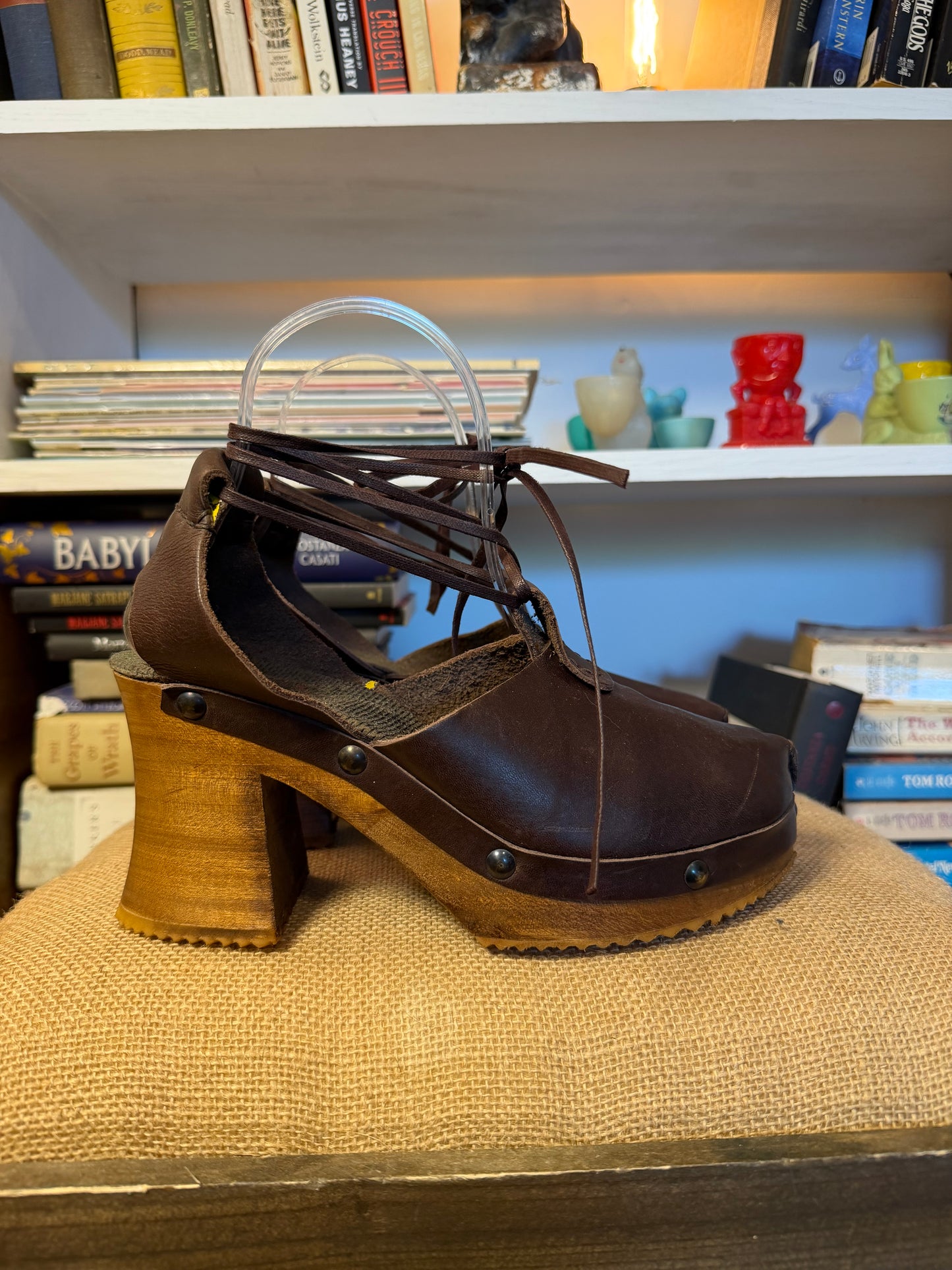 Lace up clogs 37