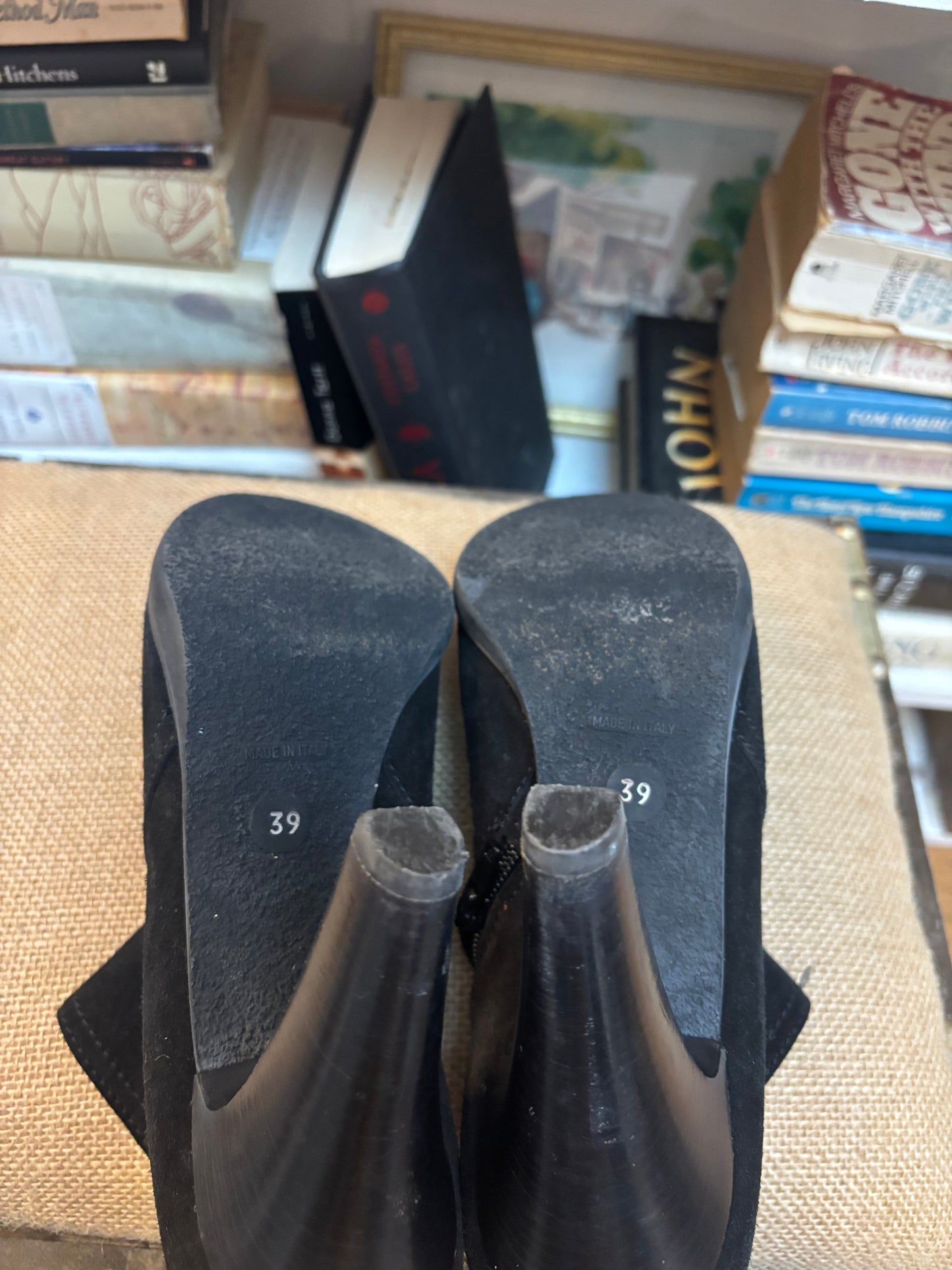 Laudadio Roma Suede Booties 39