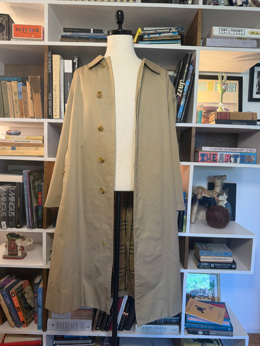 Burberry Classic Trench