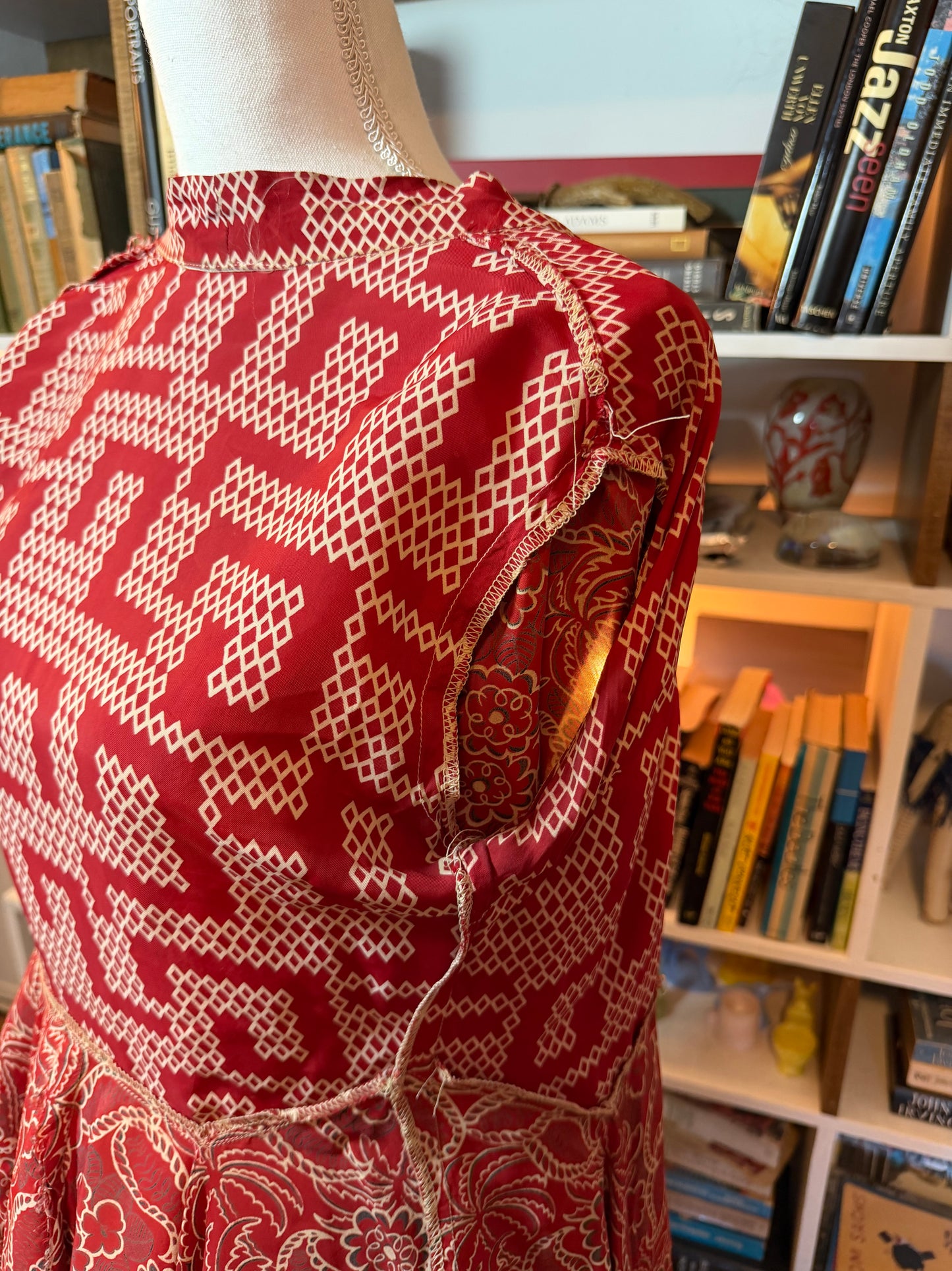 1970's Geometric Style Blouse
