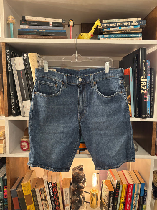 Levis Shorts 34"